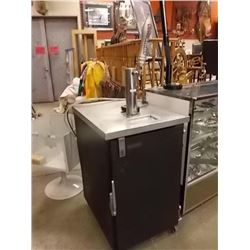 BREW KING COOLER WITH COORS LITE TAP - FOR KEG