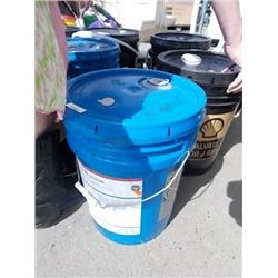 FULL 5 GAL PAIL - CHEVRON OIL ISO 460