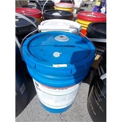 FULL 5 GAL PAIL - CHEVRON HIPERSYN OIL ISO 460