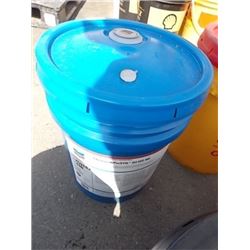 FULL 5 GAL PAIL - CHEVRON HIPERSYN OIL ISO 460