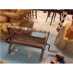 RETRO PAPER LOG ROLLER