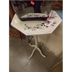 ROUND TILTING SIDE TABLE