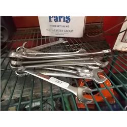 BUNDLE OF WRENCHES