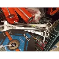 BUNDLE OF WRENCHES