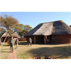 Jannie Otto Safaris: 6 Day Hunt for 2 Hunters/2 Non-Hunters in the Northern Cape of South Africa