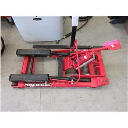 1500 Pound hydraulic motorcycle jack