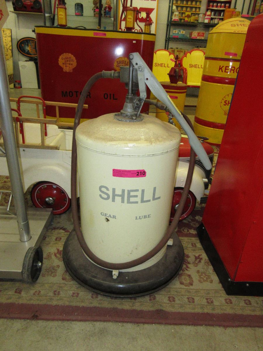 Vintage Shell gear lube oil pump