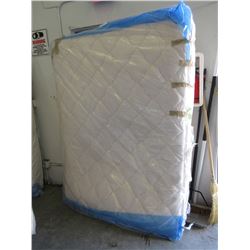 Queen size Rest Assured Tight Top mattress
