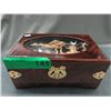 Image 1 : Lacquered Wood Oriental Motif Box & Contents