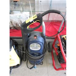 1900 PSI Pressure Washer - used