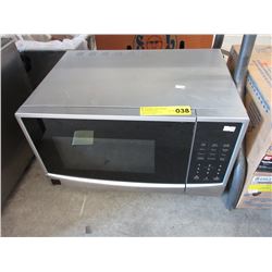 Microwave with Stainless Steel Front - used