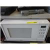 Image 1 : Kenmore Microwave Oven - used