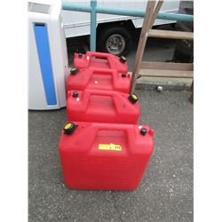 4 x 25 Liter plastic jerry cans