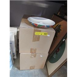 4 Cases of new lidded plastic bowls