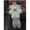 Image 1 : 4 Hanging female mannequin forms