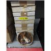 Image 1 : 12 Collector plates with original boxes.