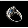 Image 3 : 3.50ct Blue Topaz and Diamond Ring - 14KT White Gold