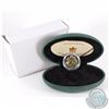Image 1 : 1999 Nunavut 22 Karat $2 Commemorative Gold Coin in original green velvet display case and certifica