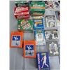 Image 3 : 14 - BASEBALL SETS - TRADED, ROOKIES & UPPER DECK  - PLUS 35 BIG CARDS