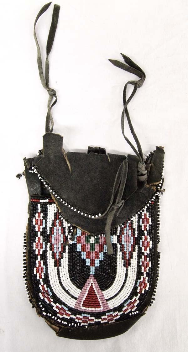 Native American Sioux Beaded Leather Medicine Bag
