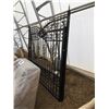 Image 1 : DRIVEWAY GATE