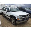 Image 2 : 2004 CHEV SUBURBAN