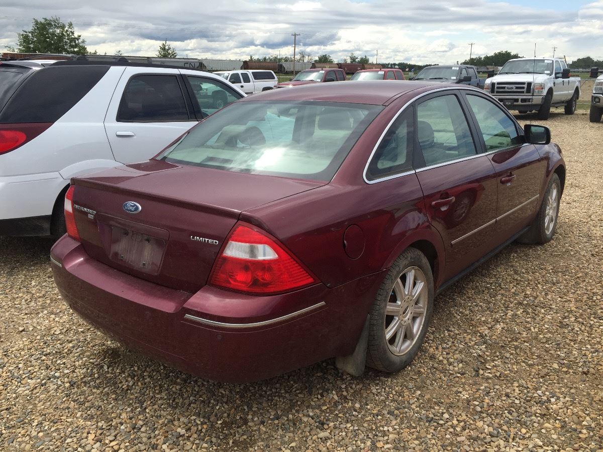 2005 FORD 500 CAR 2005-ford-500-car