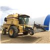 Image 2 : 1997 NEW HOLLAND TR98 COMBINE