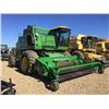 Image 2 : 1982 JOHN DEERE 8820 TURBO COMBINE