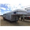 Image 2 : 1990 ROADKING 30 FT. STOCK TRAILER