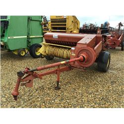 NEW HOLLAND 277 SQUARE BALER