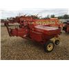 Image 2 : NEW HOLLAND 273 SQUARE BALER