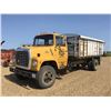 Image 1 : 1979 FORD 800 GRAIN TRUCK