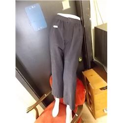 FEMALE MANNEQUIN WAIST TO TOES