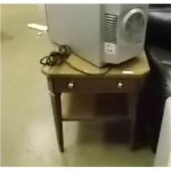 END TABLES - 1 DRAWER - 2 TTL