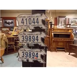 LICENSE PLATES - NORTH WEST TERRITORIES - 3 TTL