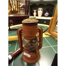 VINTAGE BARN LANTERN