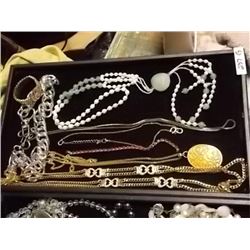 ASSORTED JEWELRY IN TRAY - GOLD NECKLACES AND MORE
