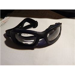 GOGGLES - 3M - AIR FLOW SAFETY GOGGLES - NEW