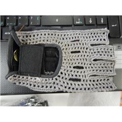 GLOVES - LEATHER & KNITTED FINGERLESS GLOVES - SMALL - 1 PR SILVER