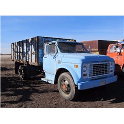 1969 GMC 950 - 2 TON SINGLE AXLE GRAIN TRUCK
