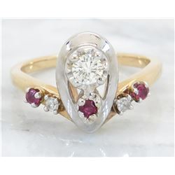 0.20ctw Diamond and Ruby Ring - 14KT Yellow Gold