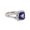 Image 2 : 14KT White Gold 2.90ct Sapphire and Diamond Ring