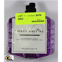 MACNEIL BIKES INC. POLY CARBONATE PEDALS 9/16"