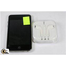8GB APPLE IPOD & NEW EARBUD HEADPHONES WITH