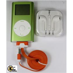 4GB IPOD WITH CHARGING CABLE & NEW EARBUD