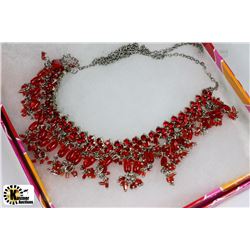 ESTATE NECKLACE WITH RED STONES
