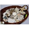 Image 1 : WICKER BASKET WITH SEA SHELLS AND STARFISH
