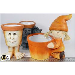 BOX W/ ASSORTED GARDEN DECOR INCL.GREEN SCARECROW