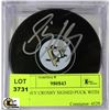 Image 1 : SIDNEY CROSBY SIGNED PUCK WITH COA
